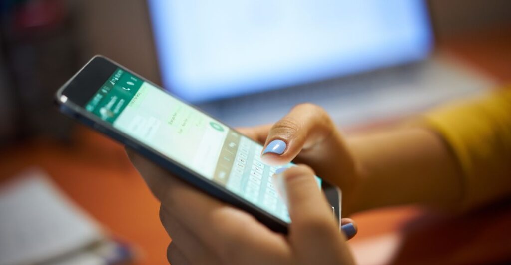 WhatsApp au Maroc : valider un MVP B2C avant de développer une application